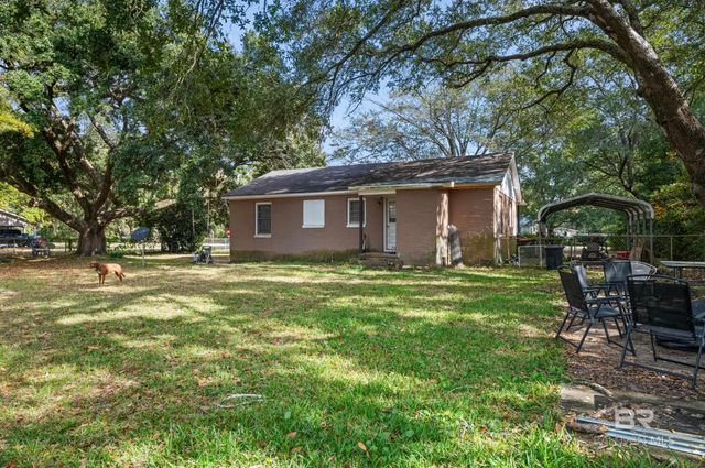 1605 Mcmillan Avenue, Bay Minette, AL 36507