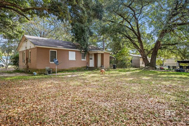 1605 Mcmillan Avenue, Bay Minette, AL 36507
