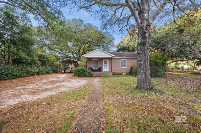 1605 Mcmillan Avenue, Bay Minette, AL 36507