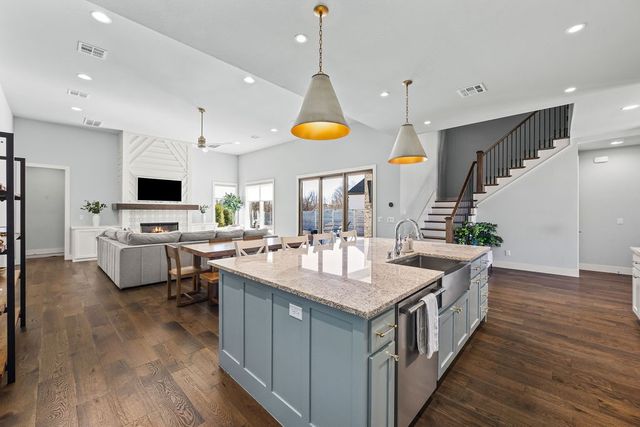 505 SW Autumn Hills Road, Bentonville, AR 72712