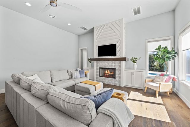 505 SW Autumn Hills Road, Bentonville, AR 72712