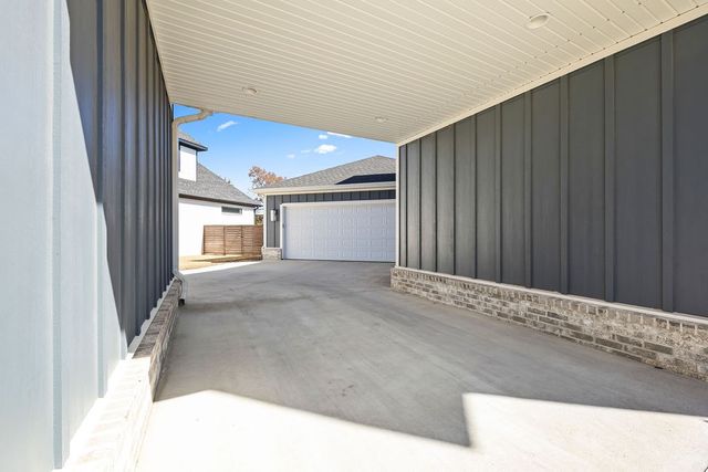 505 SW Autumn Hills Road, Bentonville, AR 72712