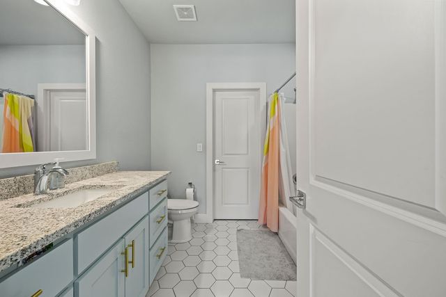 505 SW Autumn Hills Road, Bentonville, AR 72712