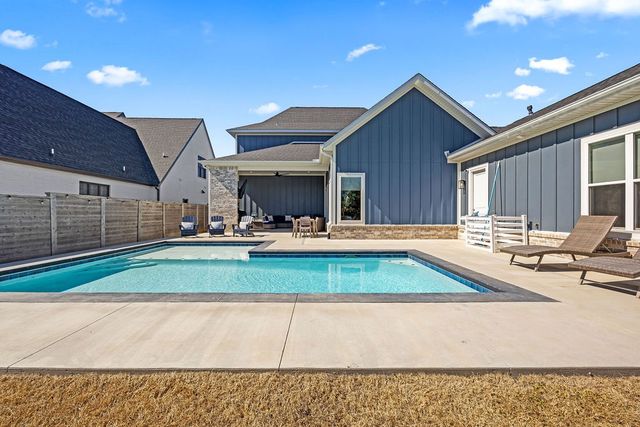 505 SW Autumn Hills Road, Bentonville, AR 72712