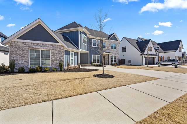 505 SW Autumn Hills Road, Bentonville, AR 72712