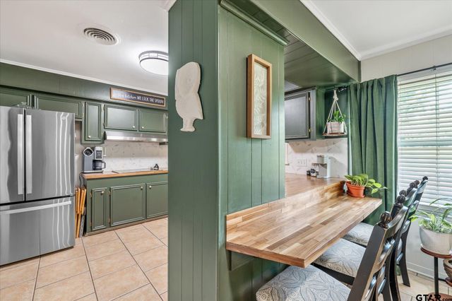 1006 Forest Trail, Jacksonville, TX 75766