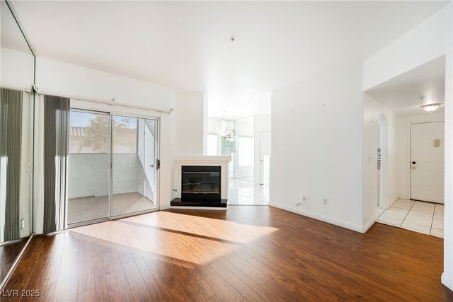 6480 Annie Oakley Drive 211, Las Vegas, NV 89120