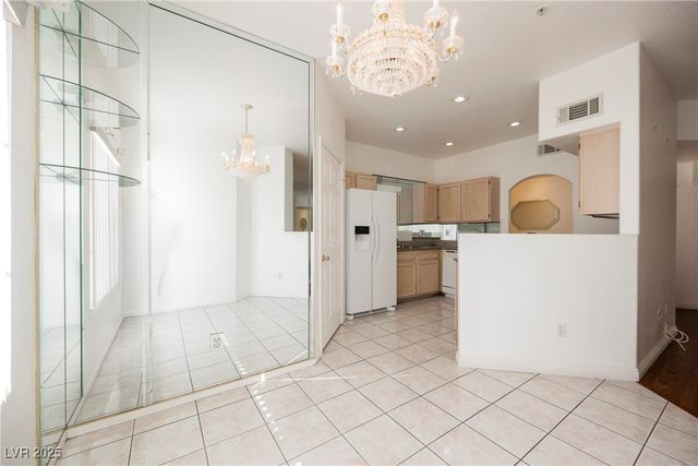 6480 Annie Oakley Drive 211, Las Vegas, NV 89120