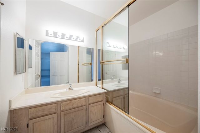 6480 Annie Oakley Drive 211, Las Vegas, NV 89120