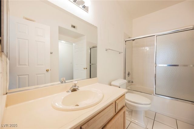 6480 Annie Oakley Drive 211, Las Vegas, NV 89120