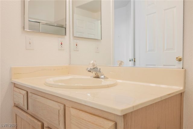 6480 Annie Oakley Drive 211, Las Vegas, NV 89120