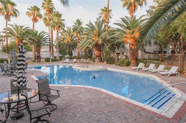 6480 Annie Oakley Drive 211, Las Vegas, NV 89120