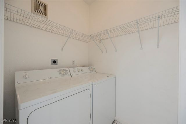 6480 Annie Oakley Drive 211, Las Vegas, NV 89120