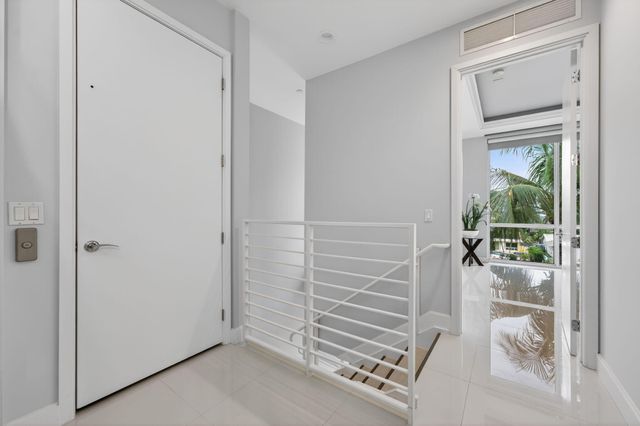 2743 NE 1 Street, Pompano Beach, FL 33062