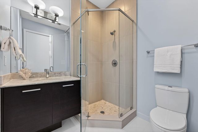 2743 NE 1 Street, Pompano Beach, FL 33062