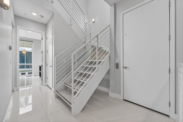 2743 NE 1 Street, Pompano Beach, FL 33062