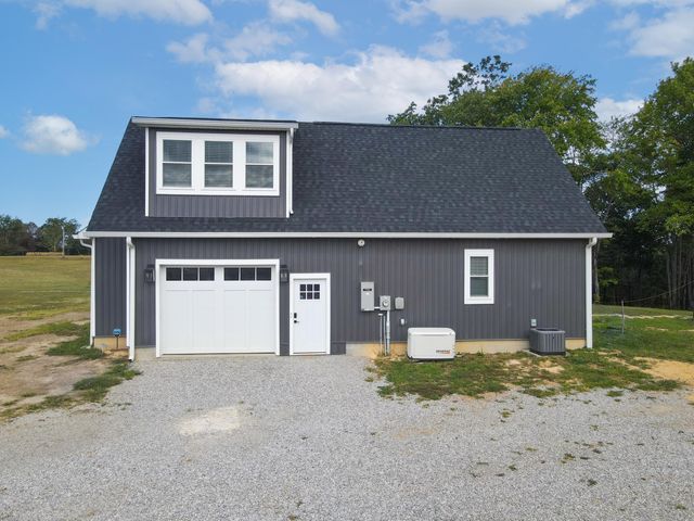 495 Kentucky 1470, Strunk, KY 42649