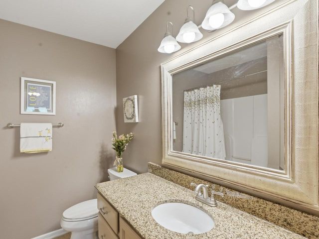 2247 Patrick LANE, Waukesha, WI 53188