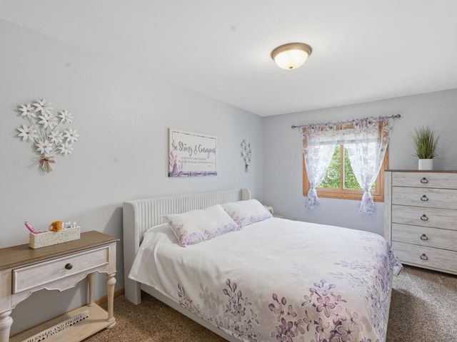 2247 Patrick LANE, Waukesha, WI 53188