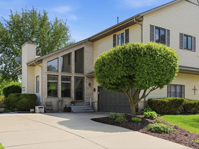 2247 Patrick LANE, Waukesha, WI 53188