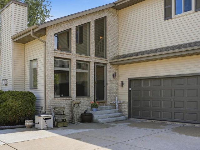 2247 Patrick LANE, Waukesha, WI 53188