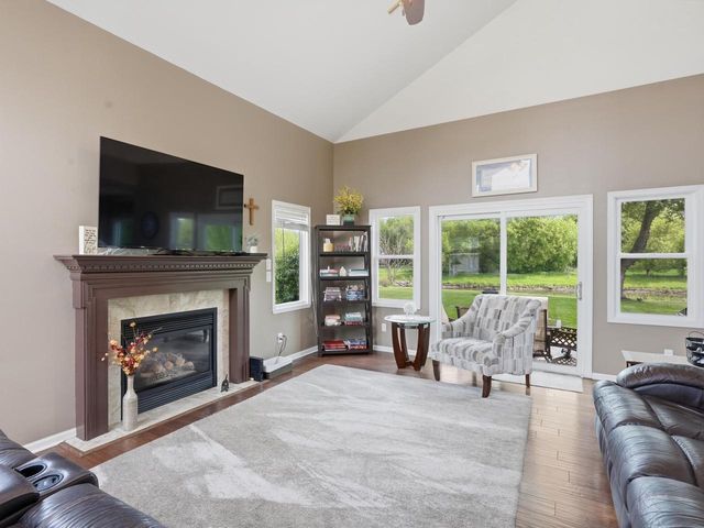 2247 Patrick LANE, Waukesha, WI 53188