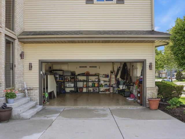 2247 Patrick LANE, Waukesha, WI 53188