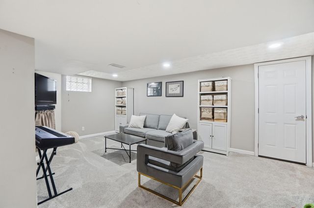 713 S Grand Avenue, Fort Thomas, KY 41075