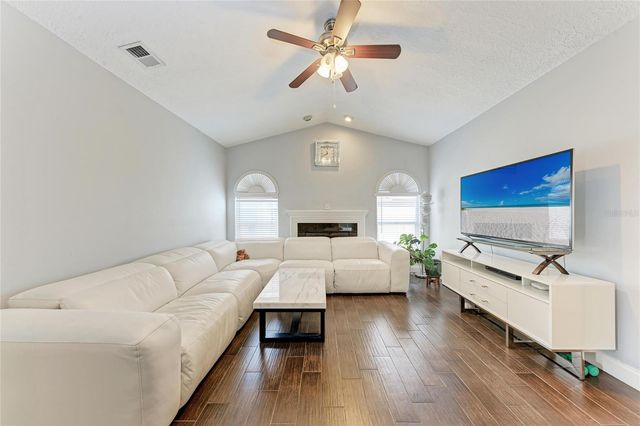 908 WICKETRUN DRIVE, Brandon, FL 33510