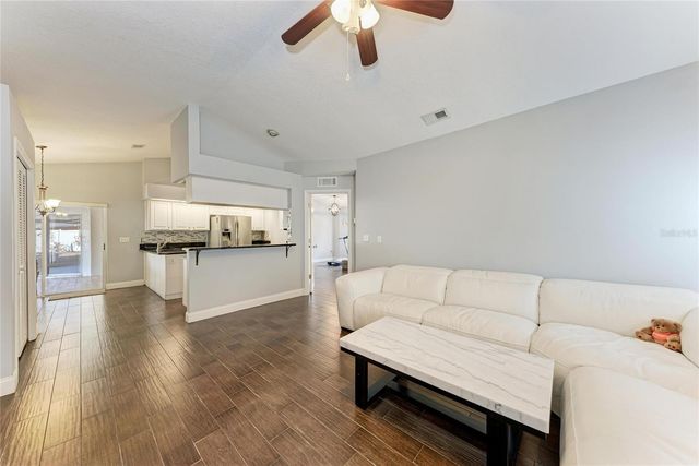 908 WICKETRUN DRIVE, Brandon, FL 33510