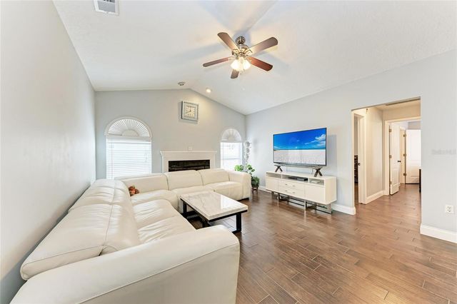 908 WICKETRUN DRIVE, Brandon, FL 33510