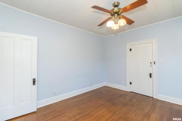 118 S HIGH Street, Washington, IL 61571