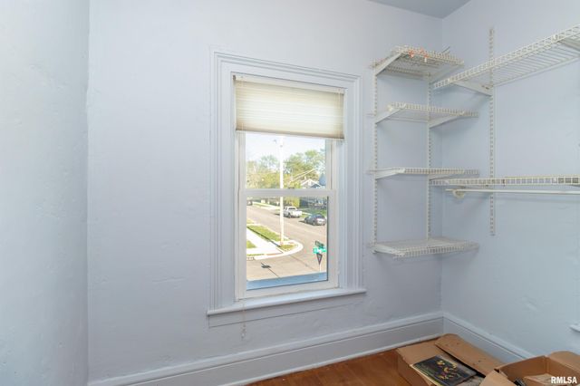 118 S HIGH Street, Washington, IL 61571