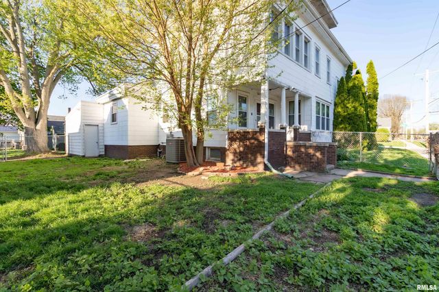 118 S HIGH Street, Washington, IL 61571