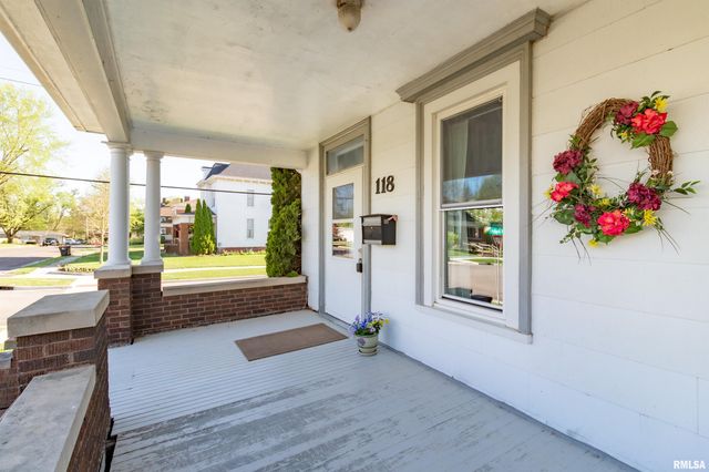 118 S HIGH Street, Washington, IL 61571