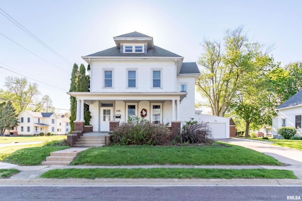 118 S HIGH Street, Washington, IL 61571