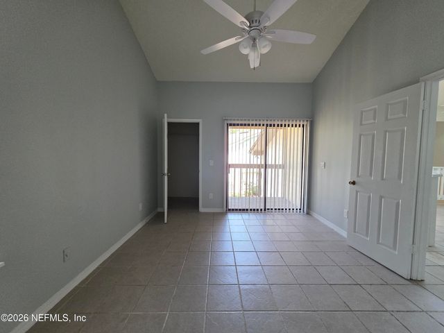 1301 W DEFENDER Court, Jacksonville, FL 32233
