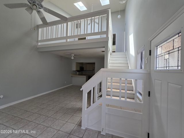 1301 W DEFENDER Court, Jacksonville, FL 32233