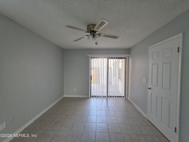1301 W DEFENDER Court, Jacksonville, FL 32233