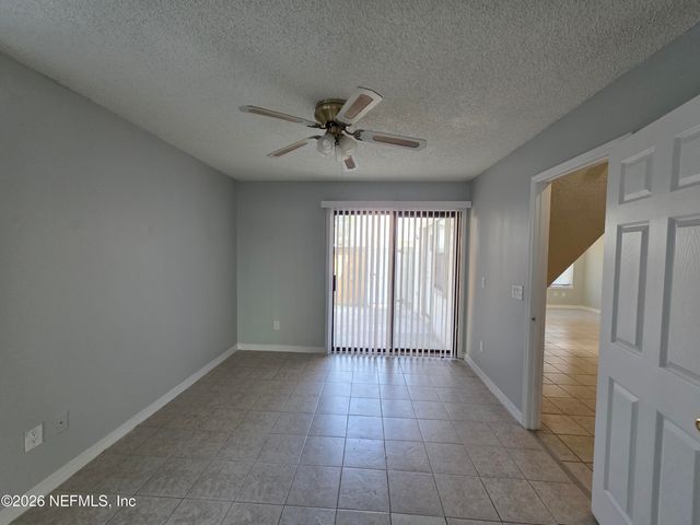 1301 W DEFENDER Court, Jacksonville, FL 32233