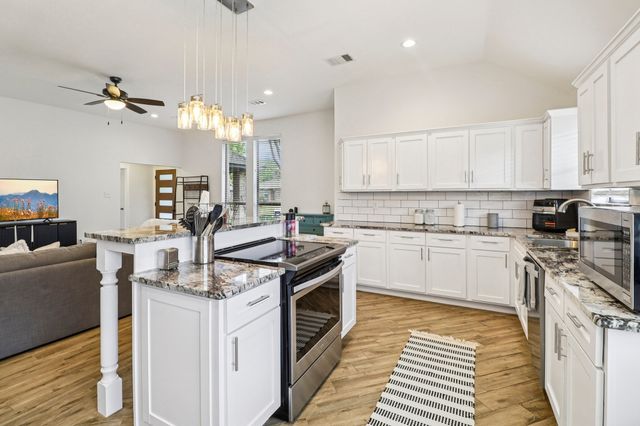 1003 Meridith Drive, Terrell, TX 75160
