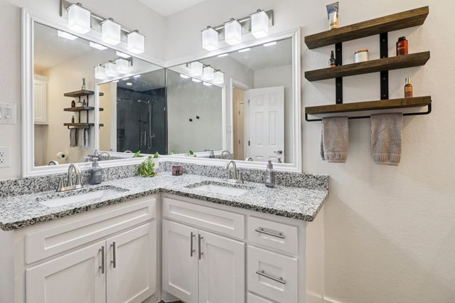 1003 Meridith Drive, Terrell, TX 75160