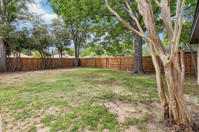 1003 Meridith Drive, Terrell, TX 75160