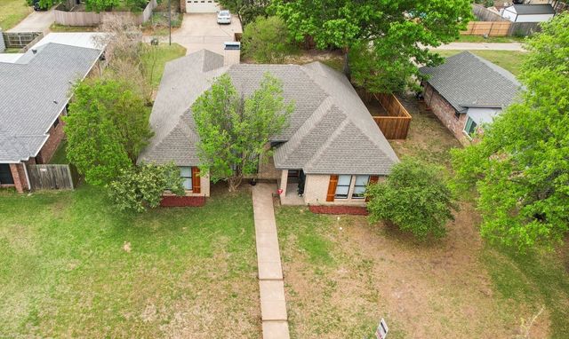 1003 Meridith Drive, Terrell, TX 75160