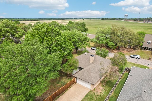 1003 Meridith Drive, Terrell, TX 75160
