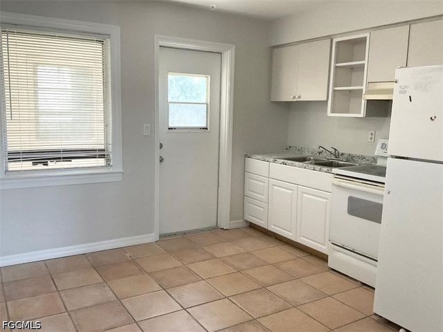 334 Palmetto DR 2, Cape Coral, FL 33904
