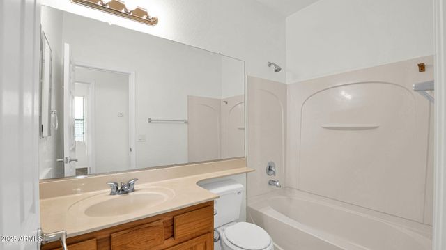 1835 S SWAN Drive, Gilbert, AZ 85295