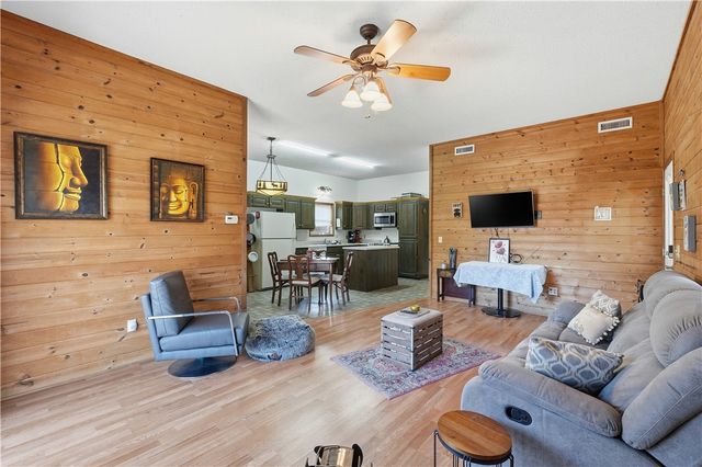 2080 E Van Buren, Eureka Springs, AR 72632