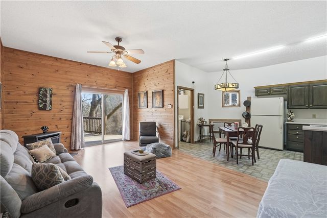 2080 E Van Buren, Eureka Springs, AR 72632