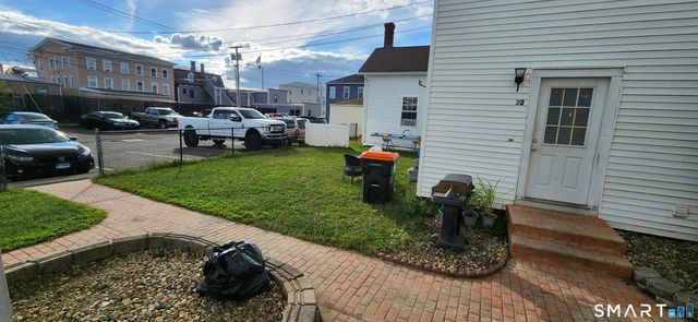24 Meadow Street 1st Fl. South, Wallingford, CT 06492